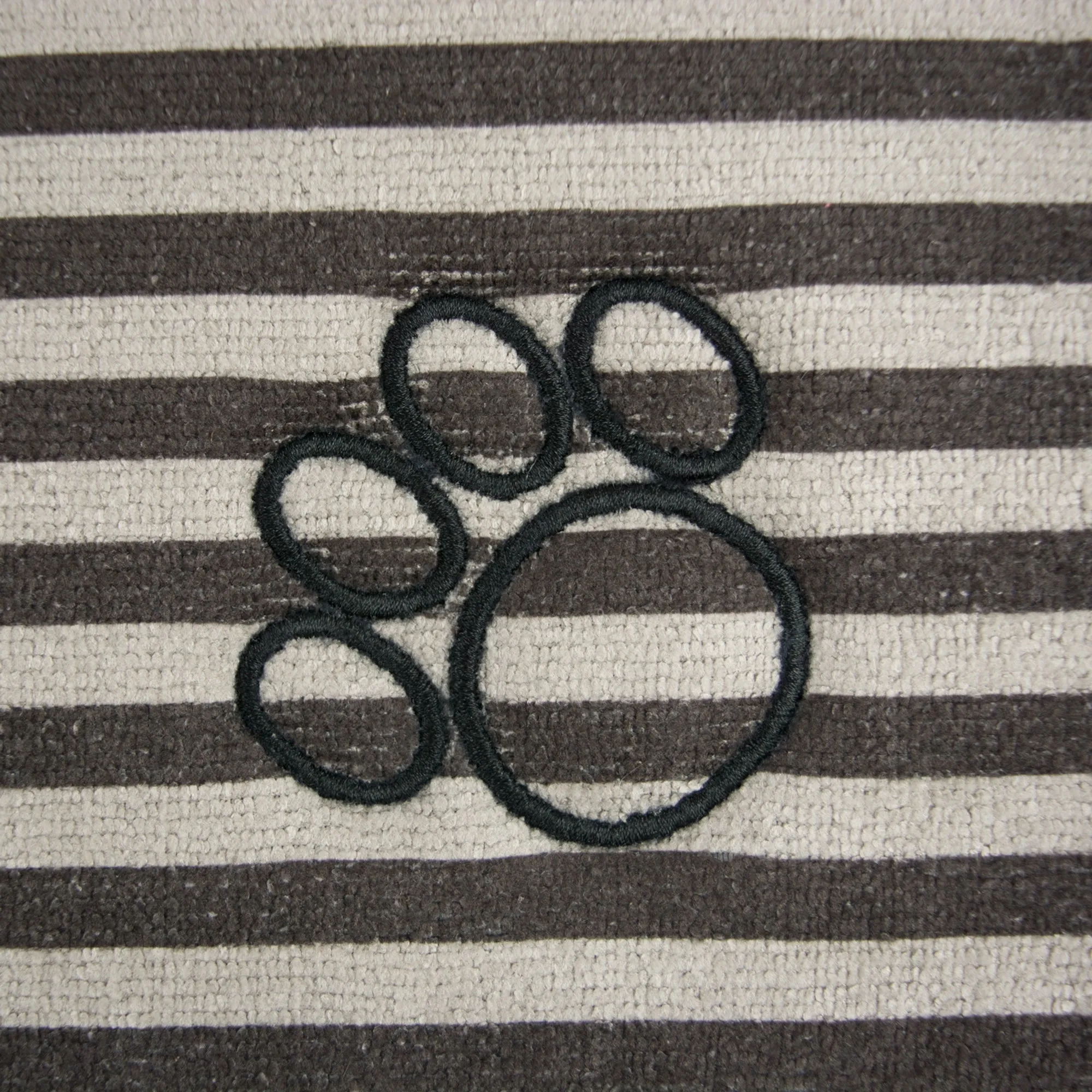 Brown Striped  Emb Paw Pet Mat