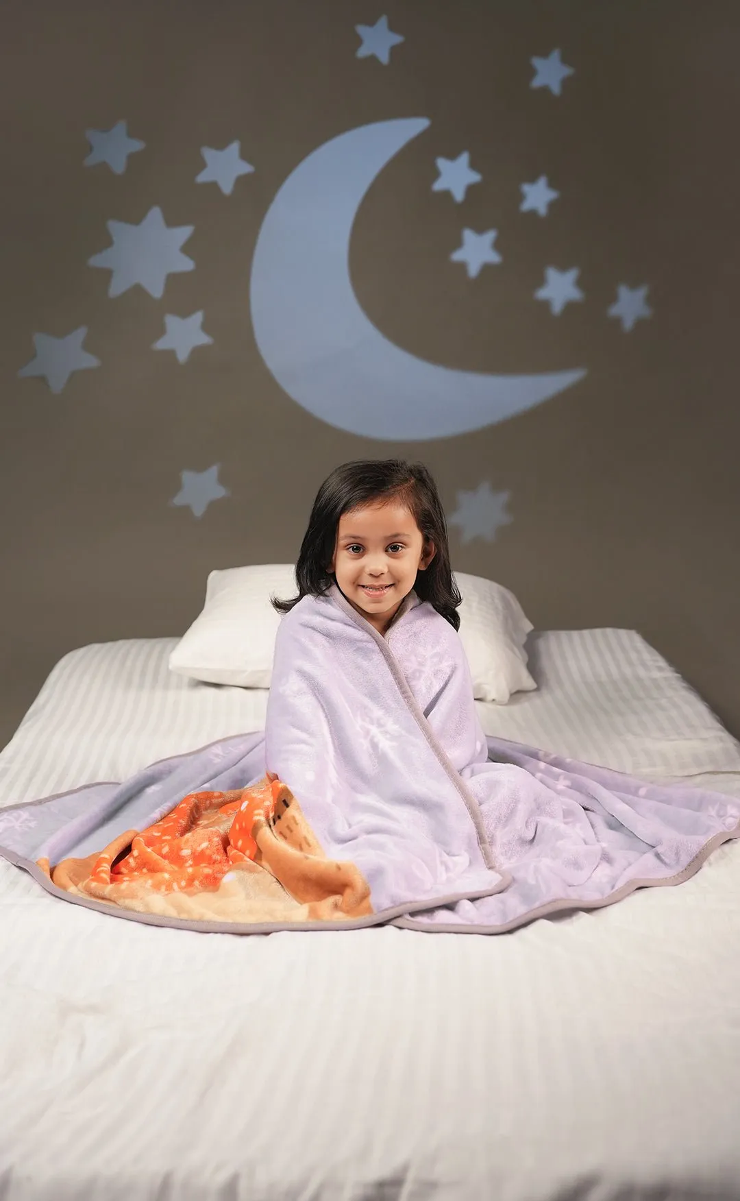 Enchanted Winter Nights: Reindeer Blanket for Girls, 100 * 140 cm